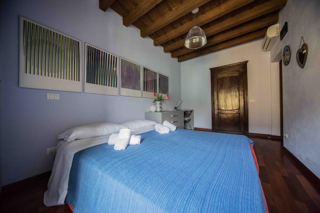 Fleur De Lis Bed & Breakfast Bergamo Oda fotoğraf